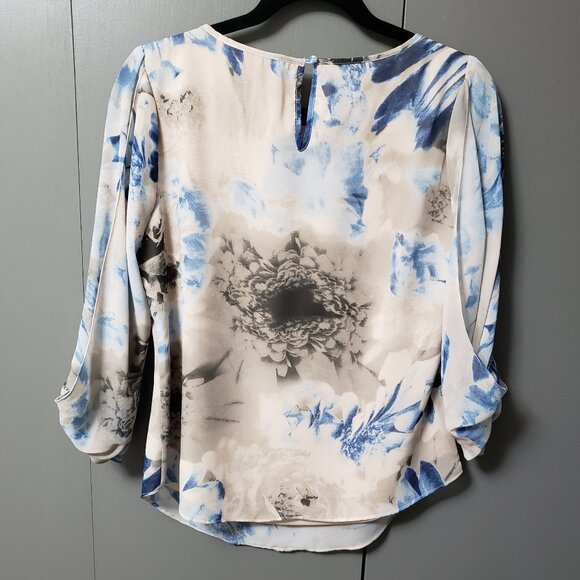 Cleo Floral Print 3/4 Butterfly Sleeve Blouse - Picture 3 of 10